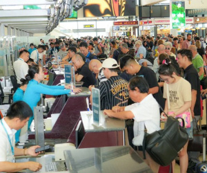 Thông tin bất ngờ về lượng khách qua sân bay Nội Bài dịp 30-4