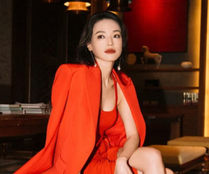 5 bí quyết giữ nhan sắc gây thương nhớ của Thư Kỳ ở tuổi U50