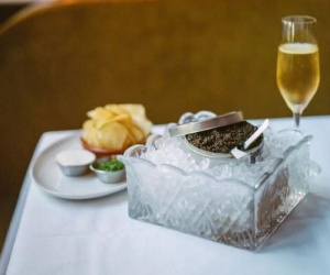 Chàng sành ăn, muốn ghi điểm trong buổi hẹn đầu nên biết về trứng cá caviar
