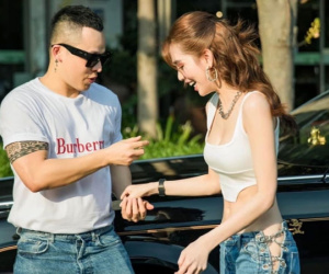 Giữa lúc rộ tin nghỉ chơi sau 20 năm: Ngọc Trinh khoe body nét căng, Vũ Khắc Tiệp khoe hội bạn mới?