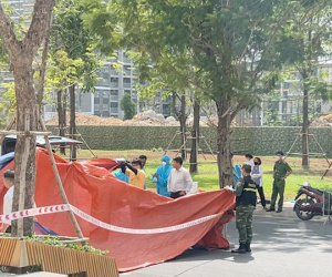 Đi tập thể dục, tá hỏa phát hiện người chết trong khuôn viên chung cư