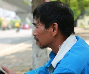 Người dân lao động mướt mồ hôi, chật vật mưu sinh dưới cái nắng gay gắt 40 độ C ở Hà Nội