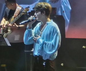 Kim Jae Joong mở màn show diễn ở TP.HCM bằng bản hit của DBSK, tiết lộ người tổn thương nhất khi 5 thành viên chia tay nhau