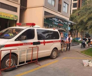 Xe cứu thương bị khóa bánh khi đến đón người cấp cứu, BQL khu đô thị nói gì?