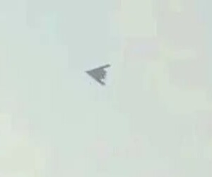 Máy bay ném bom tàng hình B-2 Spirit của Mỹ xuất hiện ở Dải Gaza