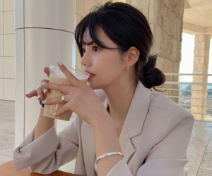 Học búi tóc chuẩn style Hàn Quốc: Tạo góc nghiêng ảo diệu, giúp lên hình siêu xinh