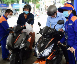 Giá xăng trong nước ngày mai có thể tăng, RON 95 lấy lại mốc 25.000 đồng/lít