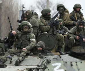 Bộ trưởng Quốc phòng Nga lệnh chuyển thêm vũ khí cho quân đội ở Ukraine