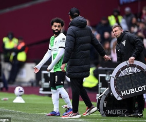 Sao West Ham tiết lộ màn đấu khẩu giữa Salah và Klopp