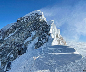 Lý giải về sức hút của đỉnh Everest