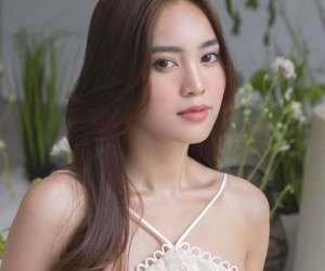Lan Ngọc lộ diện nói 1 câu rõ thái độ trước ngày tạm rời showbiz sang Úc du học