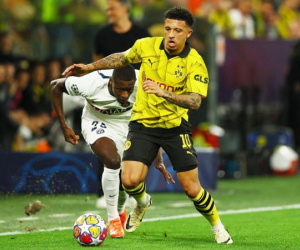 Jadon Sancho đá hay nhất Dortmund, khiến Ten Hag 'sáng mắt'