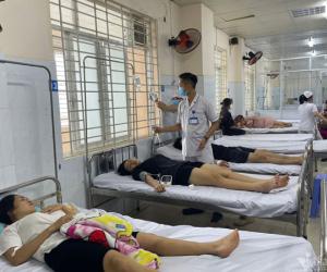 Vụ nghi ngộ độc ở Đồng Nai: Đã tăng lên 469 ca, 2 bệnh nhi thở máy