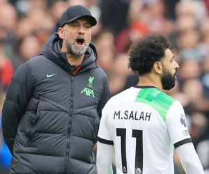 Klopp: 'Áp lực đã hết, giờ hãy chơi bóng vì người hâm mộ'