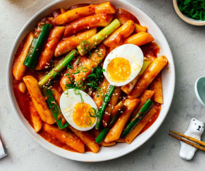 Tokbokki: Món ăn đường phố nổi tiếng ở Hàn Quốc