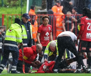 Cựu sao Arsenal nhập viện sau khi bị bóng đập vào mặt, nghi bị chảy máu não