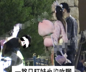 No.1 hotsearch Weibo: Huỳnh Hiểu Minh và Angelababy xuất hiện bên nhau sau hơn 2 năm ly hôn, cùng làm điều này cho con trai