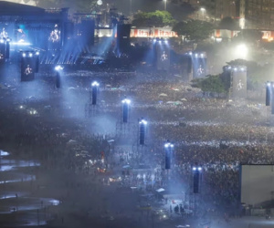 Cả thế giới 'choáng váng' với hình ảnh 1,6 triệu khán giả chờ xem siêu concert của 'nữ hoàng nhạc Pop' U70!