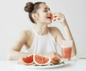 Da dầu mụn nên ăn gì? 6 loại thực phẩm giúp làm sáng da và giảm nhờn bạn nên biết