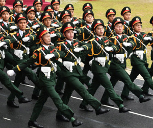Hình ảnh ấn tượng tại lễ diễu binh, diễu hành mừng đại lễ 7/5
