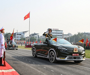 'Bí mật' phía sau mẫu VinFast VF 8 mui trần tại Lễ kỷ niệm 70 năm Chiến thắng Điện Biên Phủ