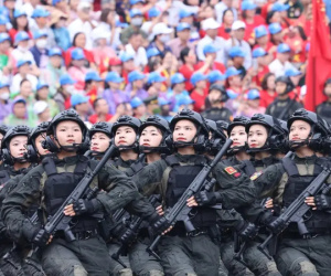 Những 'bông hồng thép' tại lễ diễu hành kỷ niệm 70 năm chiến thắng Điện Biên Phủ khiến CĐM phải thốt lên: 'Tự hào lắm các cô gái'