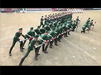 Lễ kỷ niệm 70 năm Điện Biên: 'Bật mí' những hình ảnh không được chiếu trên tivi, ấn tượng với màn tái hiện kéo pháo vừa xúc động vừa hào hùng