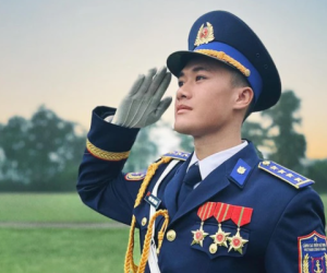 Chàng bộ đội điển trai gây sốt MXH sau lễ diễu binh: Mong tìm được bạn gái thấu hiểu công việc của mình