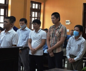 Trả giá vì 'giúp' tội phạm hoãn thi hành án