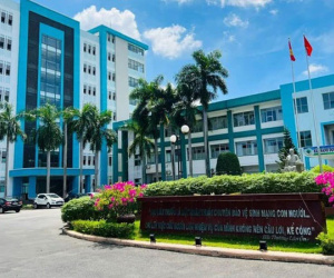 Siêu âm u nang buồng trứng phải, phẫu thuật bên trái: Bệnh viện xin lỗi