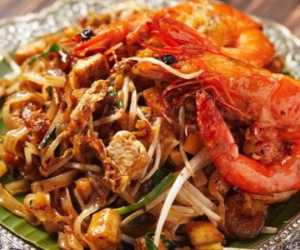 Làm mì xào kiểu Thái gây nghiện cho cả nhà