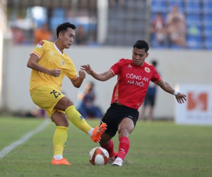 Văn Thanh trả giá cực đắt vì văng tục với trọng tài