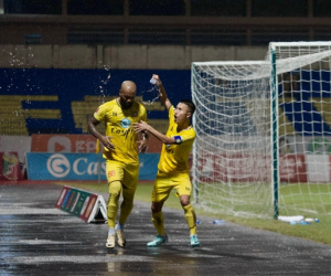 B.Bình Dương thua sít sao Thanh Hóa, rời xa chức vô địch V-League
