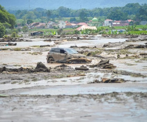 Lũ quét, núi lửa phun trào khiến 34 người chết ở Indonesia