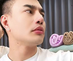 Lê Dương Bảo Lâm bị chỉ trích có thái độ ngôi sao, mắng trợ lý ngay trên livestream