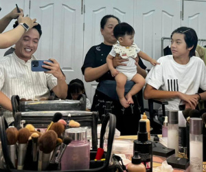 Subeo chiếm trọn spotlight khi cùng Cường Đô La chụp ảnh gia đình, thái độ với em trai mới đáng bàn