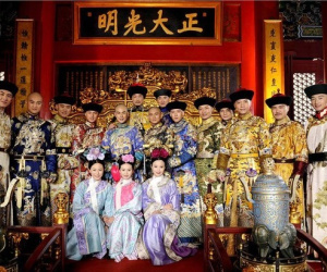 Hoàng đế nhà Thanh có 55 người vợ, nổi tiếng với giai thoại ‘cửu phi liên châu’ sủng hạnh tới 9 phi tần trong một đêm khiến con trai nối dõi cũng phải xấu hổ giấu kín