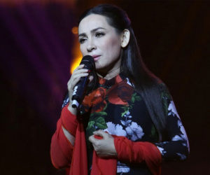 Nỗi cơ cực nơi xứ người của Phi Nhung: Đi dọn vệ sinh, ngủ 3 tiếng/ngày, còng lưng nuôi em chung nửa dòng máu