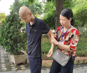Sau cú ngã tình cờ phát hiện ung thư, cậu bé 15 tuổi quyết không điều trị vì lý do xúc động