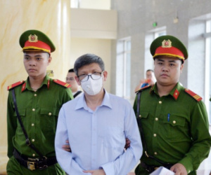 Cựu bộ trưởng Y tế Nguyễn Thanh Long nộp thêm 1 tỉ đồng, xin giảm nhẹ hình phạt