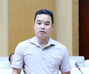 Bắt Giám đốc Khu di tích lịch sử Đền Hùng