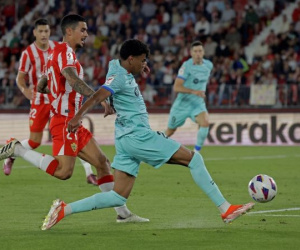 Thắng dễ đội xuống hạng, Barca giữ vững ngôi nhì
