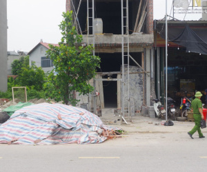 Thang máy tự chế rơi tự do khiến 7 người ở Bắc Giang bị thương