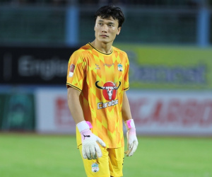 'Họa vô đơn chí', HLV Kim Sang-sik sẽ buộc phải cắn răng dùng 'trò cưng' một thời của thầy Park?