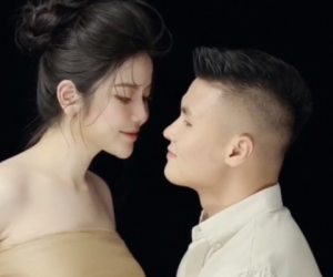 Chu Thanh Huyền khoe lưng trần gợi cảm, không ngại lộ khuyết điểm trong hậu trường chụp ảnh bầu cùng Quang Hải