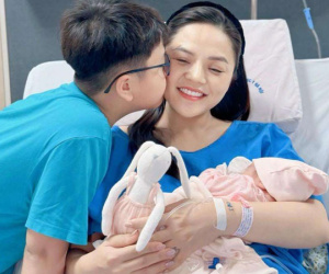 'My sói' Thu Quỳnh hạ sinh con gái thứ 2, hé lộ hình ảnh đầu tiên của ái nữ
