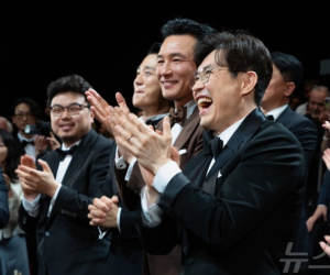 Bom tấn Hàn nhận tràng pháo tay 10 phút tại Cannes 2024, nam chính là siêu sao cư xử tệ nhất showbiz đóng phim nào cũng hot
