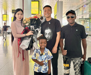 Cùng là Quang Linh Vlogs bấm máy nhưng 'chị rọt' Hằng Du Mục gặp 'kiếp nạn', còn Thuỳ Tiên có tấm cực phẩm