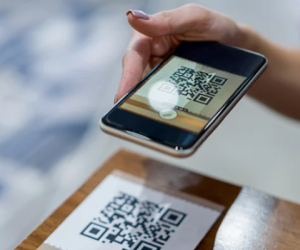 Vì sao mã QR toàn hình vẽ 'vô tri, nhằng nhịt' lại có thể chuyển khoản được tiền?