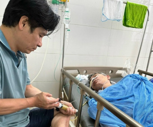 Chàng rể Bắc Ninh chăm mẹ vợ ung thư, đưa bố vợ tai biến về nhà tận hiếu